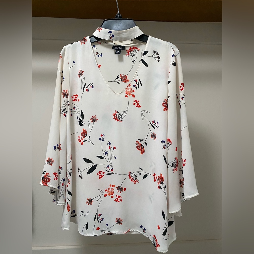 a.n.a. White flowy blouse, size xs